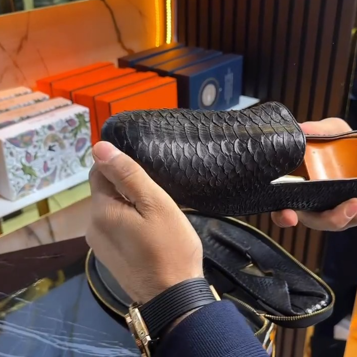 Luxury Crocodile Pattern Comfortable Leather Shoes
