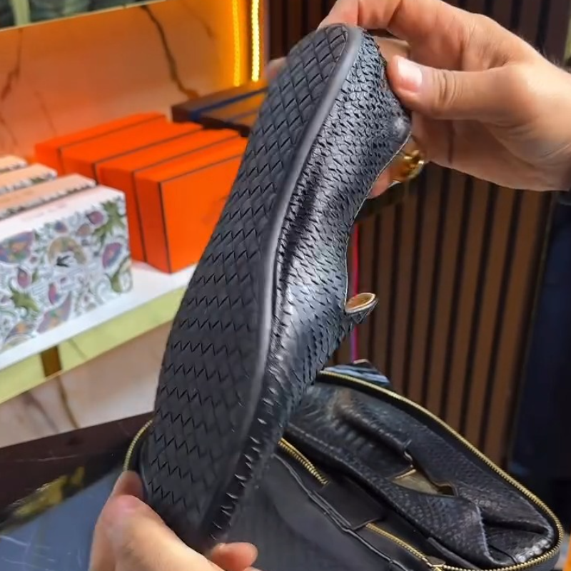 Luxury Crocodile Pattern Comfortable Leather Shoes