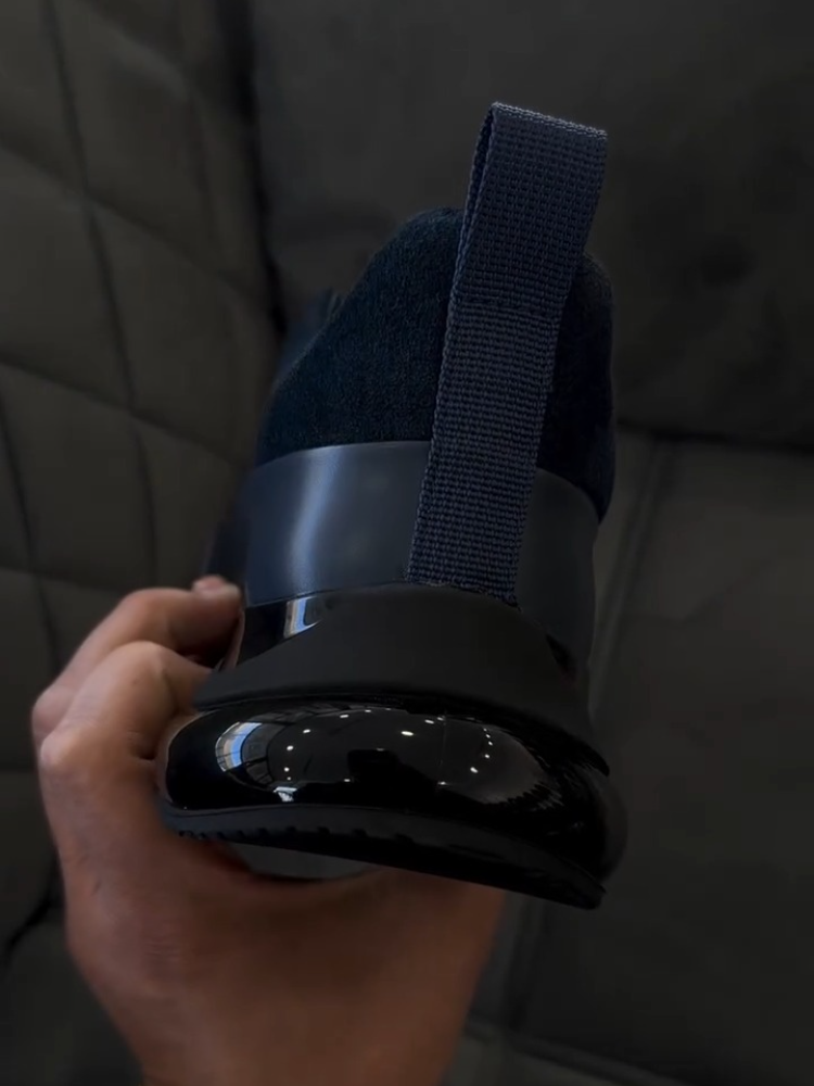 Men’s Everyday Comfort Slip-on Sneakers