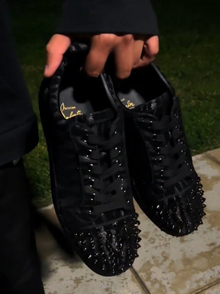 Stylish Low-Top Sneakers – Glitter Zebra Design & Spike Details