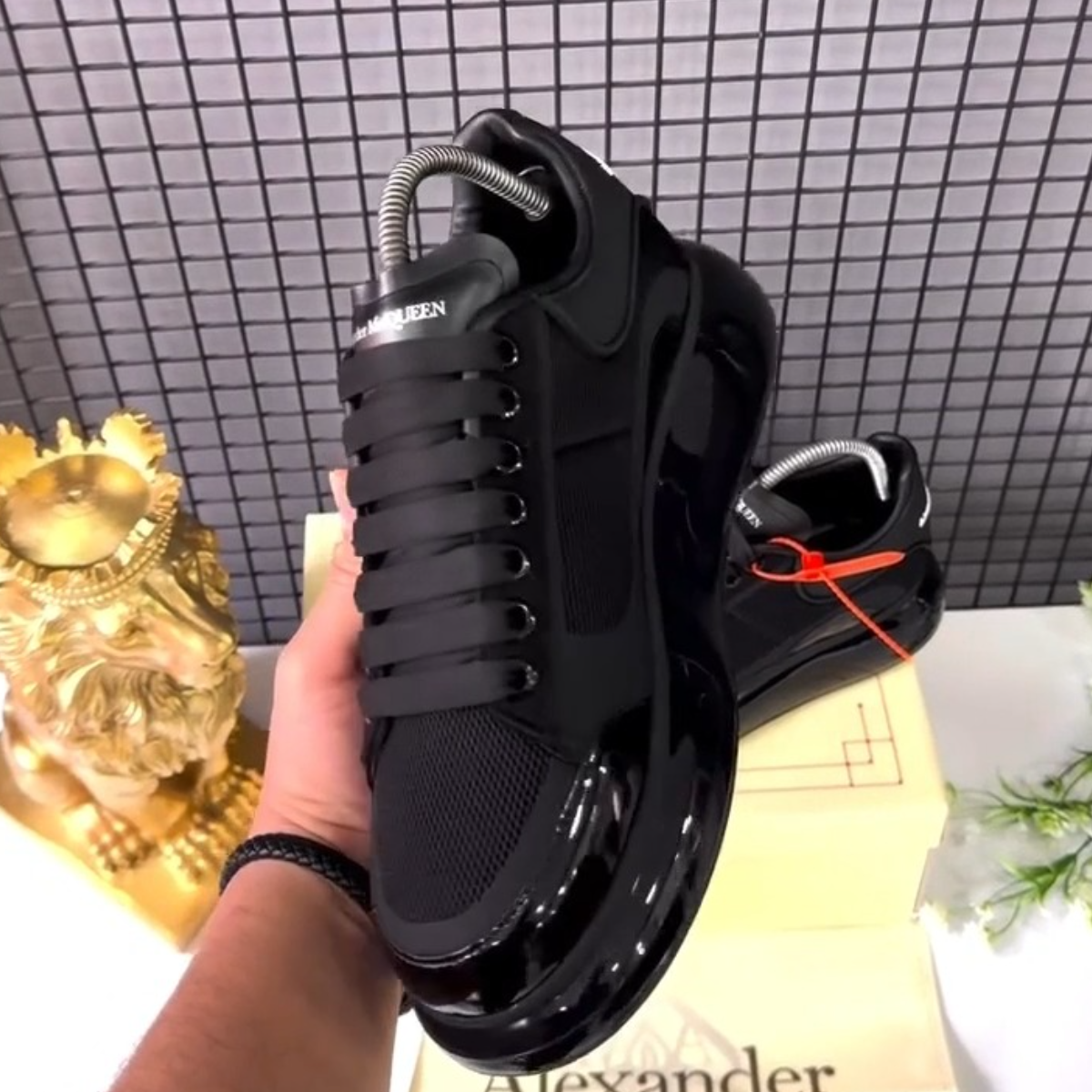 Men's Luxury Shiny Sneaker