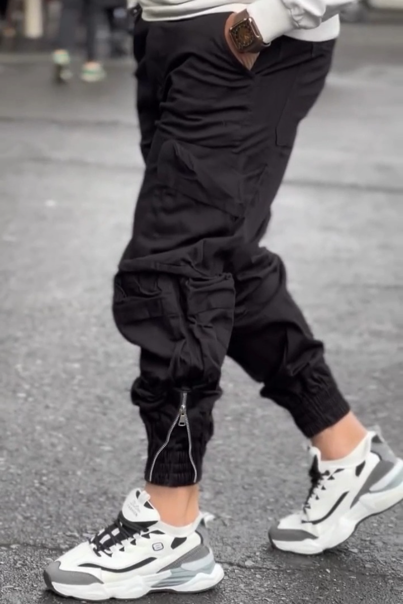 Men’s Black Cargo Pants With Zipper Hem