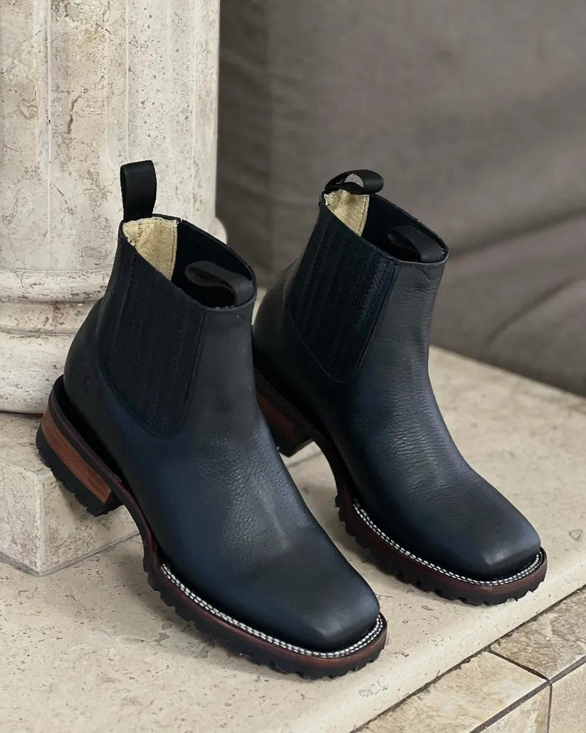 Men's square-toe cowboy boots