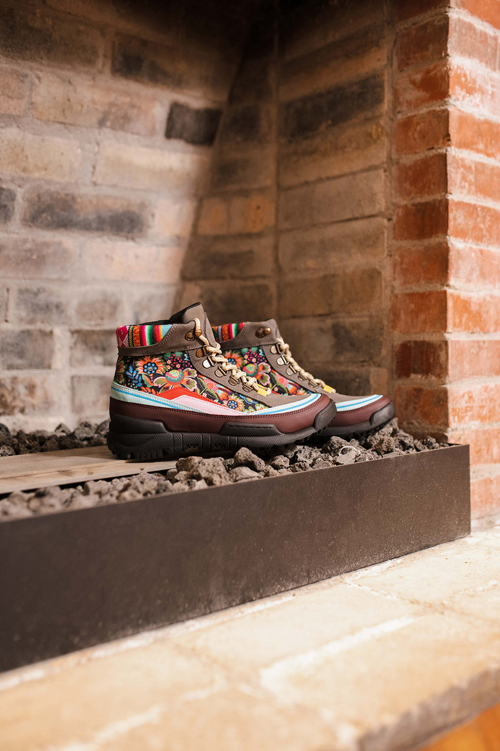 Women's vegan hiking boots
