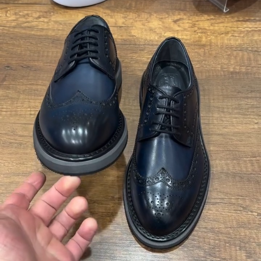 Men's Engraved Pattern Leather Shoes
