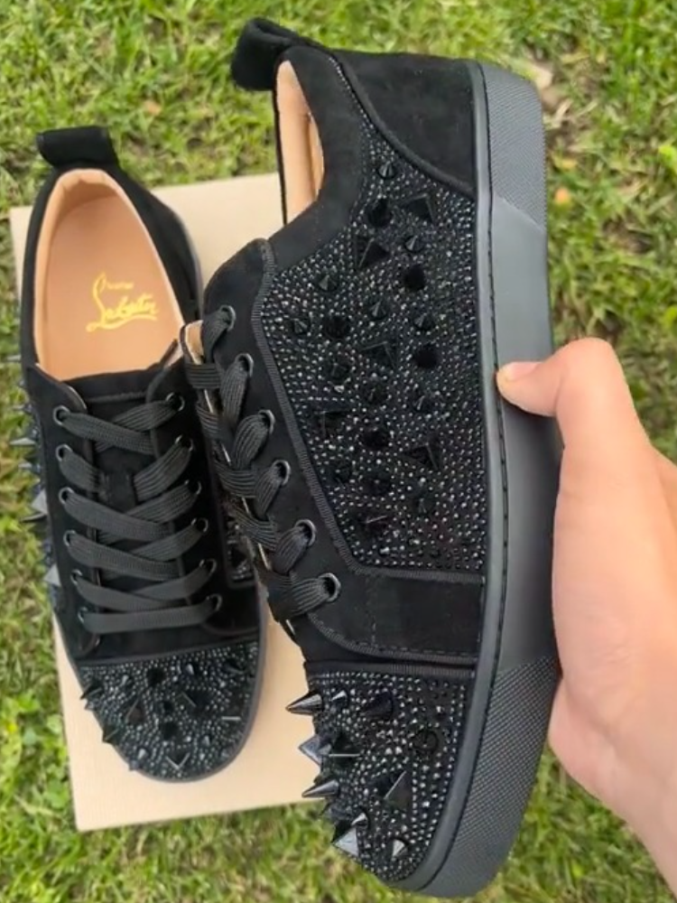 Men’s Statement Skate Shoes With Metal Stud Accents